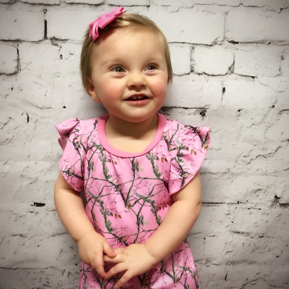Pink Camo Baby Girl Romper - Picture 4 of 8